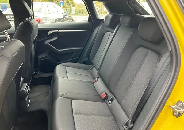 Audi A3 cena 121900 przebieg: 12512, rok produkcji 2023 z Toruń małe 254